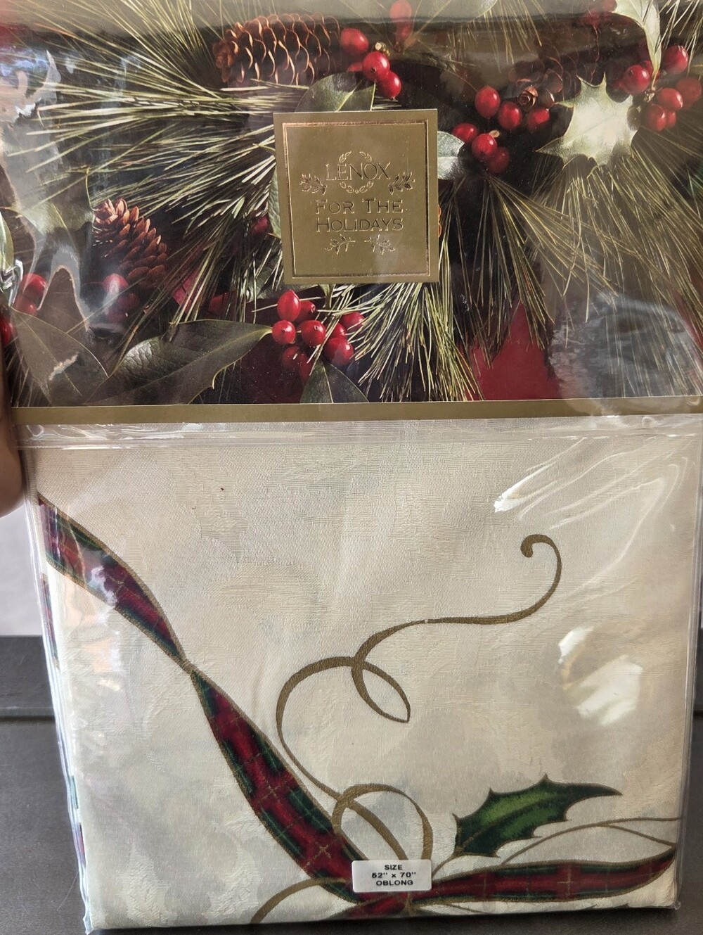 Lenox For The Holidays Damask Christmas Tablecloth W/ Holly & Pinecones 52 x 70